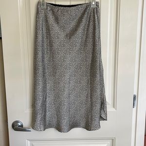 Spotted/ leopard print skirt.